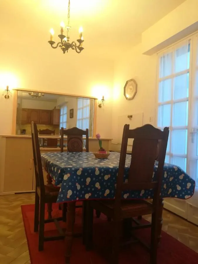 Holiday home Gite Familial Sunshine Saint-Brice-en-Cogles